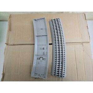 Lot of 10 Lionel FasTrack 0-72 Full Curve. NIB